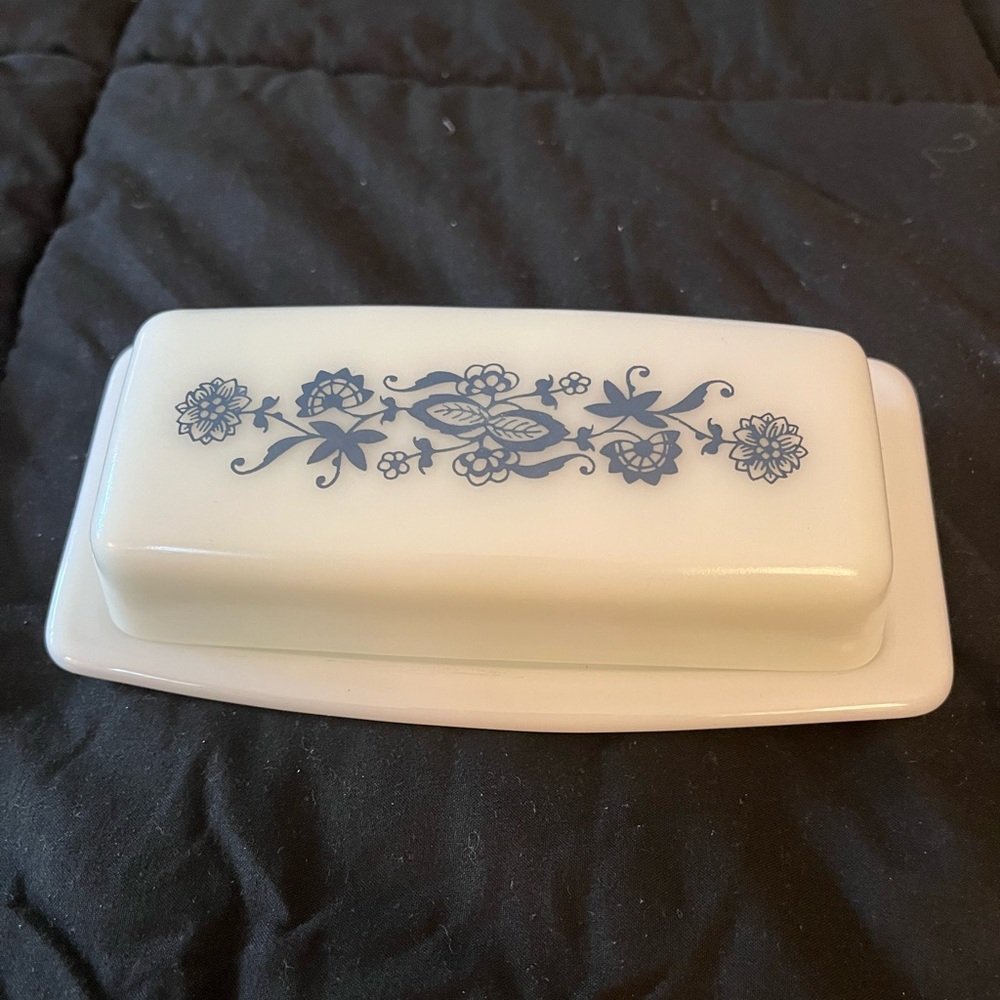Vintage Old town Blue Pyrex butter dish Very nice